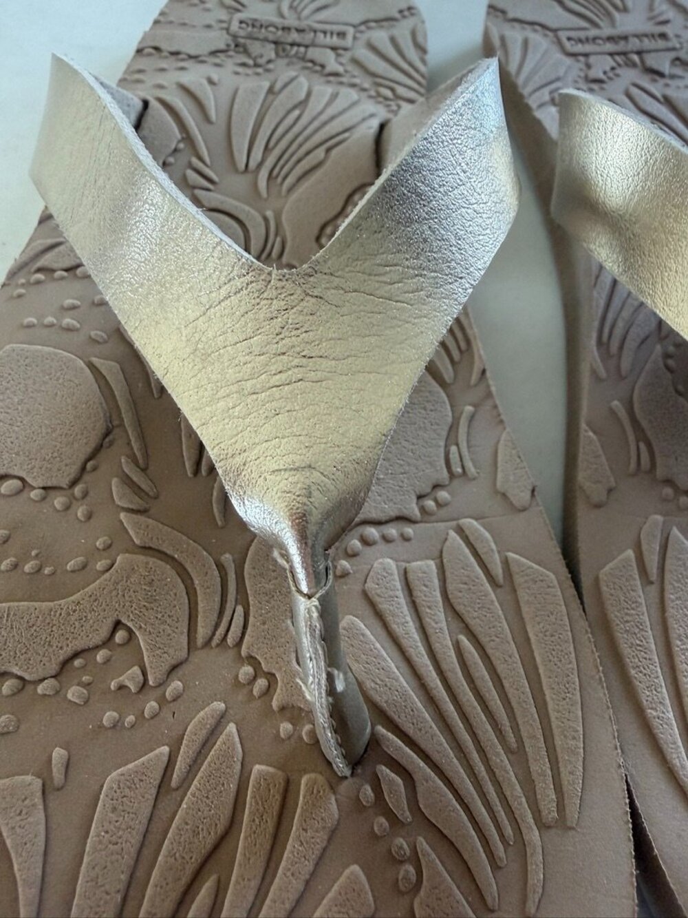 Billabong Metallic Silver Thong Flip Flops Beach Summer Sandals - Picture 8 of 13